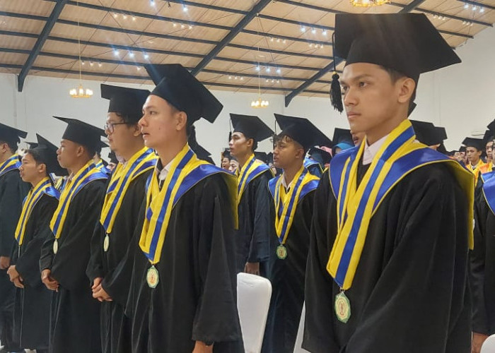  Politeknik Purbaya Tegal Wisuda Ratusan Mahasiswa, Sebagian Langsung Kerja  