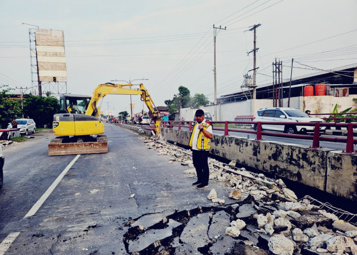Jalur Pantura Kabupaten Tegal Mulai Diperbaiki, Siap-siap Rekayasa Lalu Lintas ya! 