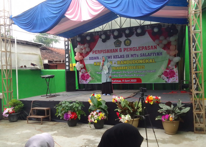 Pelepasan Siswa MTs di  Pemalang Berlangsung Penuh Haru dan Kehangatan