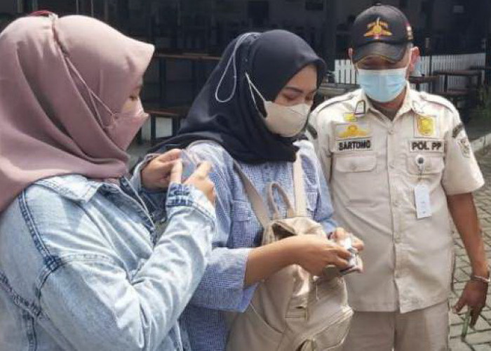 3 Wanita Terancam Pidana dan Denda Rp50 Juta Gegara Beri Uang ke Pengamen di Jalanan Kota Tegal