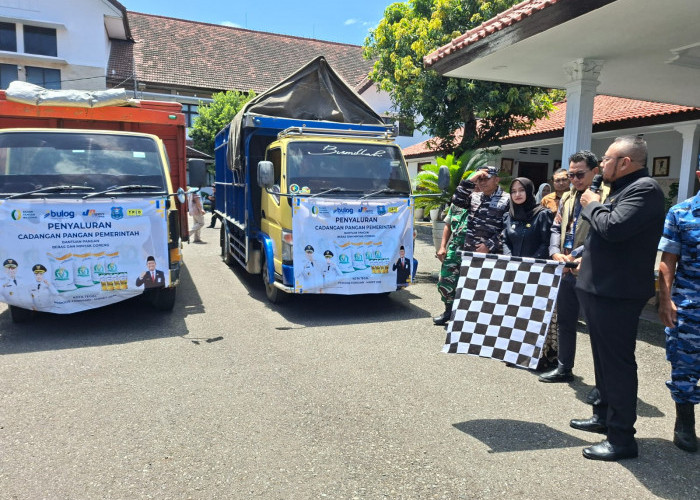 Wali Kota Tegal Dedy Yon Lepas Armada Penyaluran Bantuan Pangan