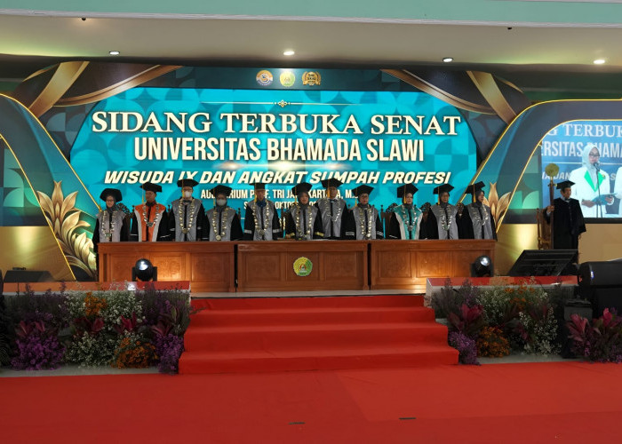 Universitas Bhamada Slawi Kukuhkan 741 Lulusan, Cetak Generasi Siap Kerja dan Berdaya Saing (NUNGGU FOTO SATU)