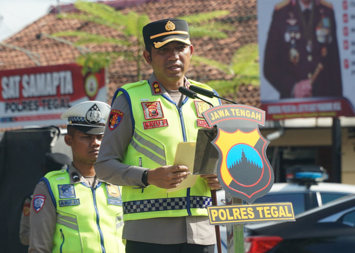 Pimpin Apel Konsolidasi Pengamanan Natal 2025, Kapolres Tegal Ingatkan Potensi Kerawanan 