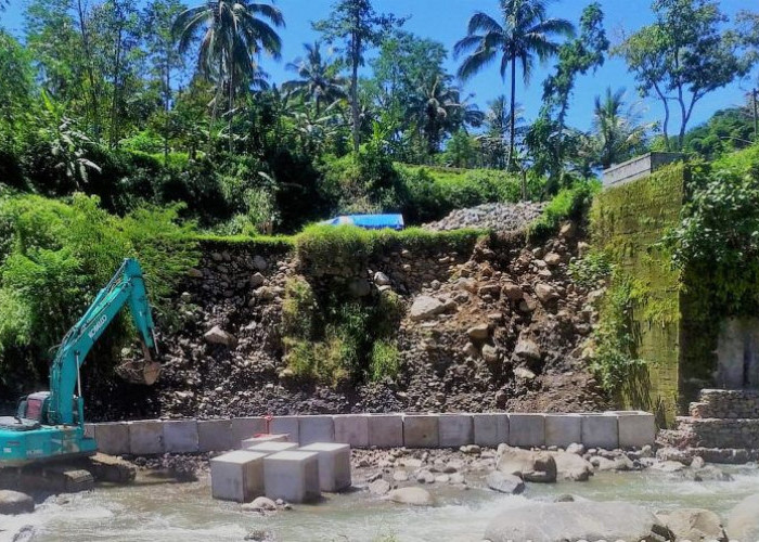 Perbaikan Jembatan Kali Erang Kabupaten Tegal Dimulai, Anggaran Ideal Sampai Rp10 Miliar 