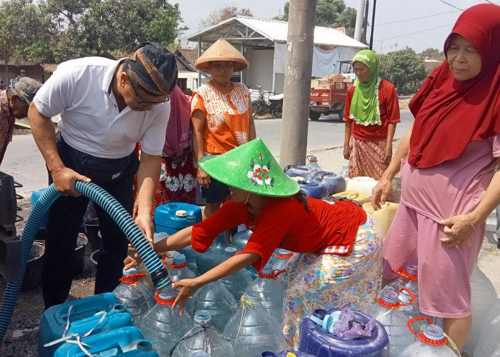 Alami Krisis Air Bersih Selama 4 Bulan, Warga di Harjasari Kabupaten Tegal Terpaksa Beli Tiap Hari 