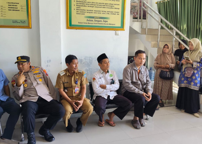 Tuntut Uang Miliaran, Puluhan Nasabah BMT Talang Kabupaten Tegal Kepung Eks Manajer 