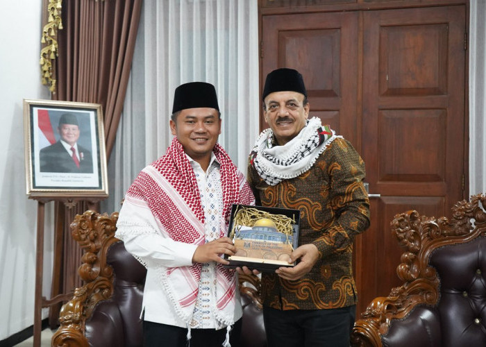 Dubes Palestina Kunjungan ke Kabupaten Tegal Jajaki Kerja Sama Pendidikan, Bupati Kenalkan Sate Hingga Guci 