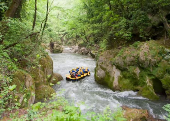 Rute Rafting di Jawa Tengah dengan View Indah Bikin Susah Move On