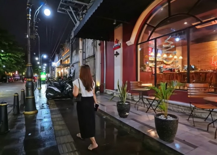 4 Spot Jajanan Enak di Kota Lama Semarang dan Suasana Unik