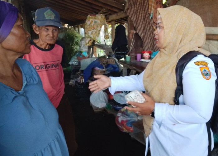 Pasutri Lansia yang Tidur di Kandang Kerbau di Kaligelang Pemalang Akhirnya Berhasil Dipindah ke Panti