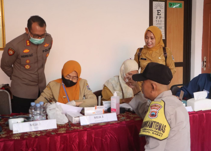 Siap Diterjunkan untuk Tracing Kasus TBC di Tegal Pak Bhabin Jalani Screening