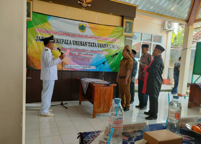 Kaur Tata Usaha dan Umum Dilantik, Kades Ampelgading Pemalang Harapkan Ini