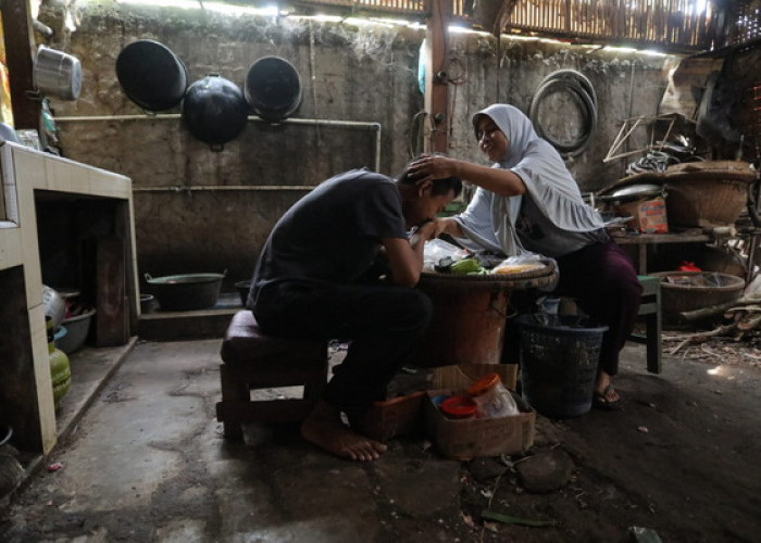 1.125 Rumah Calon Siswa SMKN Jateng dari Keluarga Kurang Mampu Divisitasi 