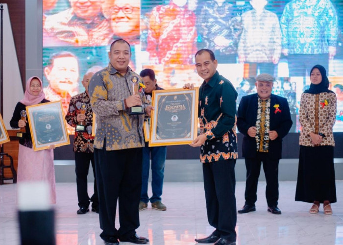 Pamor Wicaksono Raih The Best Indonesian Leader Award 2026, Dedikasi 2 Dekade Mengabdi untuk Brebes