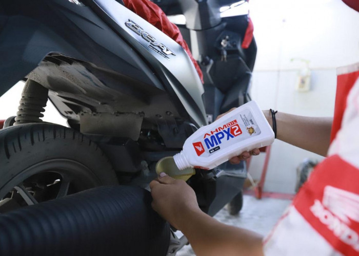 Oli Terbaik Honda Beat Deluxe: Rekomendasi Resmi vs Pilihan Bikers