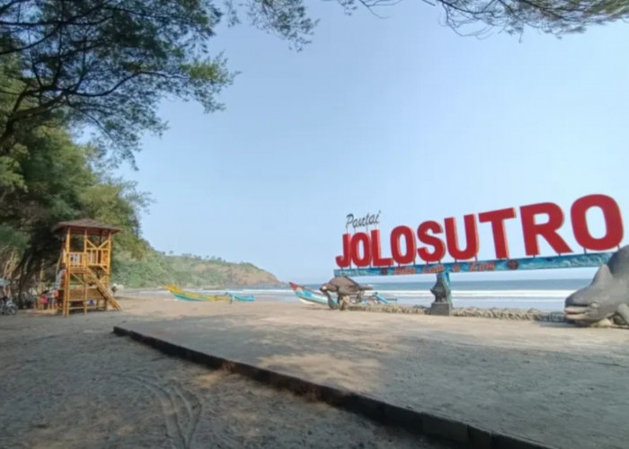 Nginep di Pinggir Laut? Coba 4 Pantai di Blitar Ini yang Dikenal Punya Suasana Cozy! 