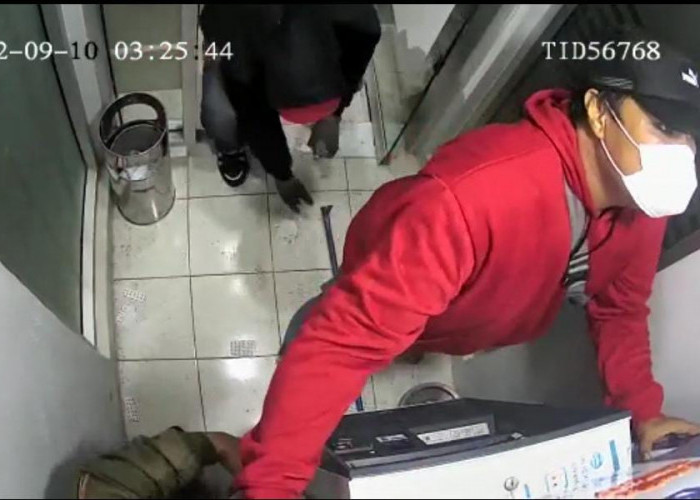 Kurang dari Semenit, Pencuri Berhasil Gondol Mesin ATM BRI Gumayun, Gunakan Dua Buah Linggis