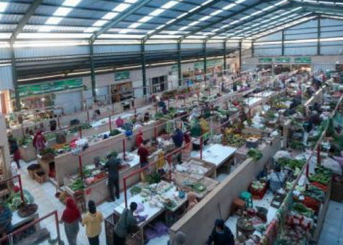 Beri Kenyamanan Masyarakat Berbelanja, Ganjar Revitalisasi 79 Pasar di Jateng