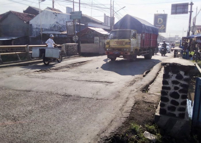 Jembatan Jalan Provinsi Sitanggal Brebes Amblas, DPUPR Jateng Respon Begini
