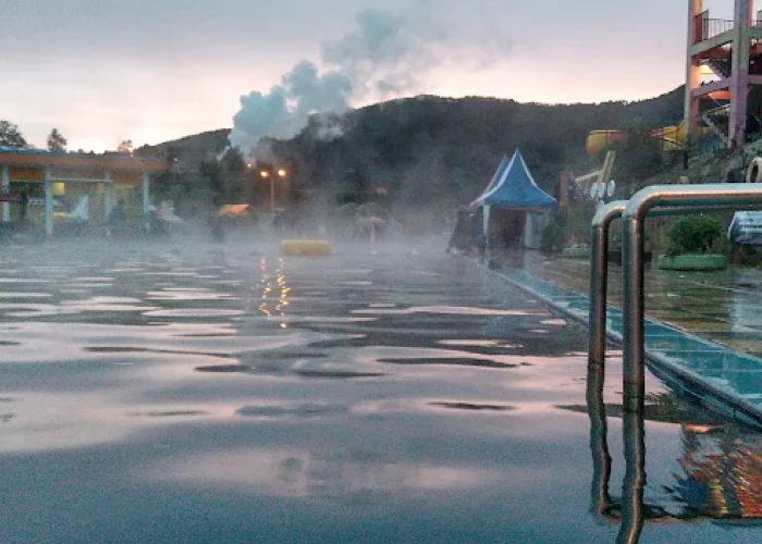 Relaksasi di Atas Awan, Daftar Pemandian Air Hangat Dieng yang Wajib Dicoba