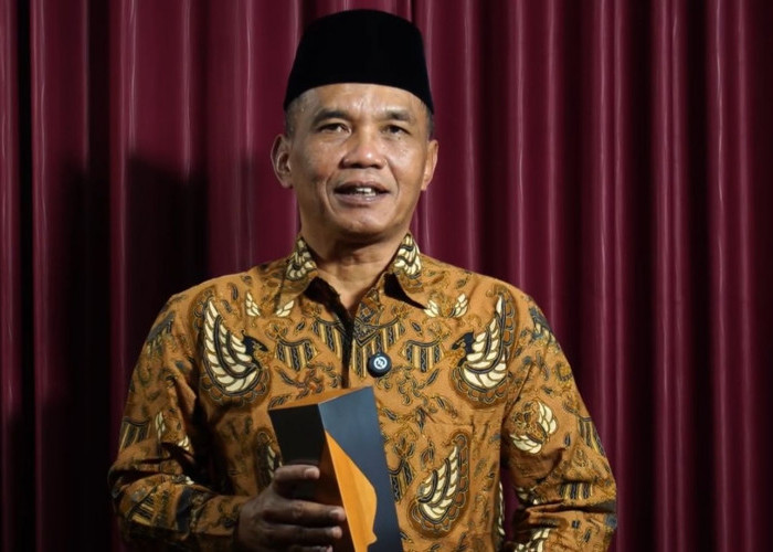 Dinilai Berdedikasi di Bidang Pertanian, Peternakan dan Perikanan, Ketua DPRD Jateng Raih Penghargaan