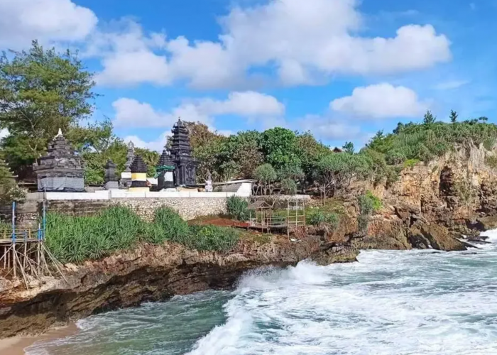 Mitos Pantai Ngobaran dan Cerita Mistis Prabu Brawijaya