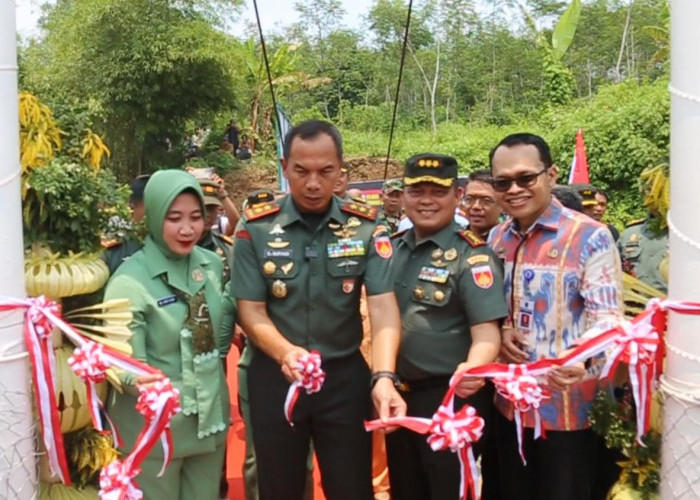 2 Jembatan Gantung Merah Putih Diresmikan Pangdam Diponegoro di Kabupaten Tegal  