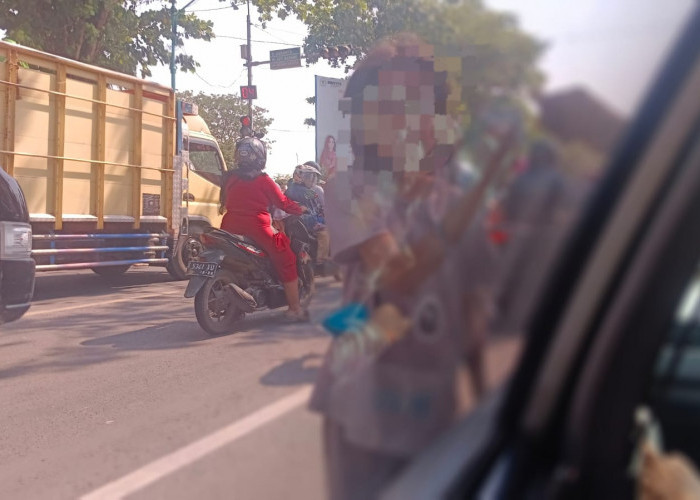 Mangkal di Tiap Simpang Perkotaan, Keberadaan Pengemis di Brebes Dikeluhkan  