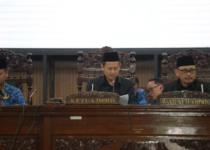 Warga Pantura Tegal Keluhkan Jalan Rusak dan PJU Mati, Begini Respon DPRD
