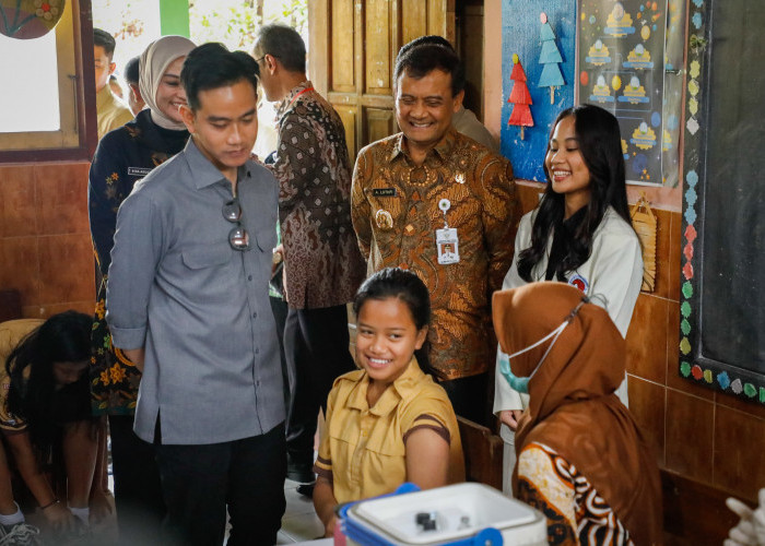 Terus Digencarkan, Gubernur Ahmad Luthfi Dampingi Wapres Gibran Tinjau CKG dan Speling di Salatiga