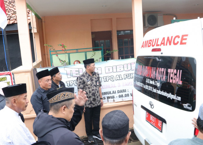 Pj. Wali Kota Tegal Pimpin Pelepasan Jenazah Mantan Kepala Bappelitbang