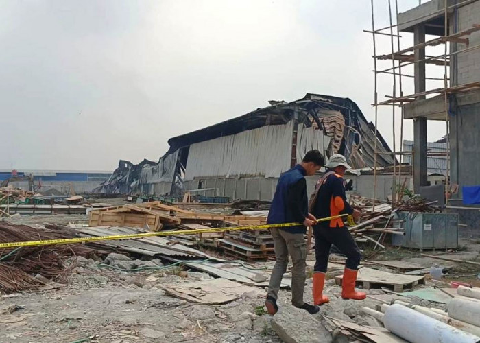 Buntut Kebakaran Gudang Limbah Brebes: Izin OSS PT AJU Bermasalah?