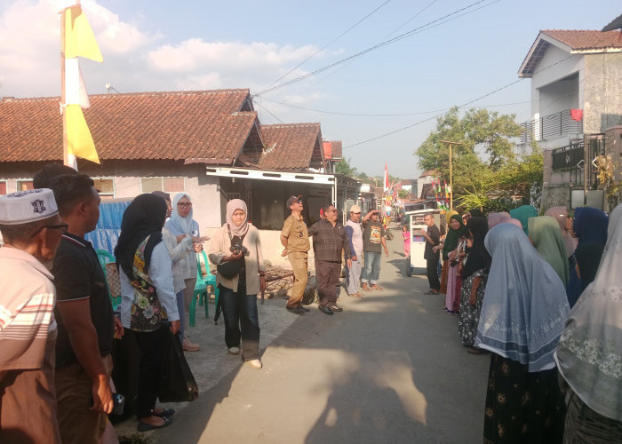 Anggota Fraksi Gerindra DPRD Brebes Salurkan Bantuan Air Bersih ke 21 Desa di Salem