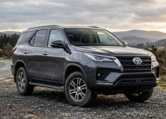 Update Harga Bekas Fortuner 2025 per Oktober 2026: SUV Diesel 2.8 Tangguh Makin Terjangkau!