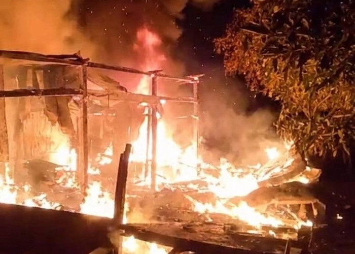 Kebakaran, Dua Rumah di Desa Cibuyur Pemalang Ludes Dilalap Api