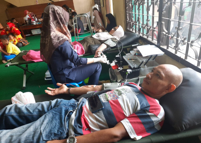 Penyandang Disabilitas Kabupaten Tegal Sumbangkan Darahnya Melalui PMI