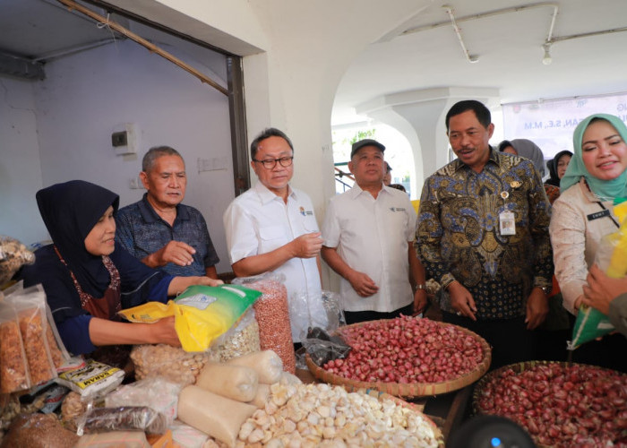 Harga Beras dan Gula di Pasar Johar Semarang Abnormal, Pemprov Jateng Gercep Lakukan Ini