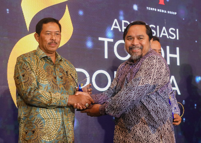 Kategori Ketahanan Pangan, Nana Sudjana Raih Penghargaan pada Apresiasi Tokoh Indonesia 2024 