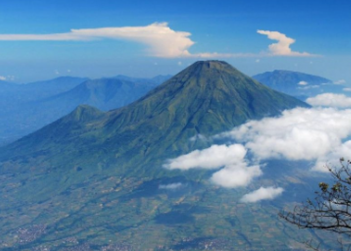 Dianggap Sebagai Kunci Pulau Jawa, Berikut 5 Fakta Menarik Tentang Gunung Slamet 