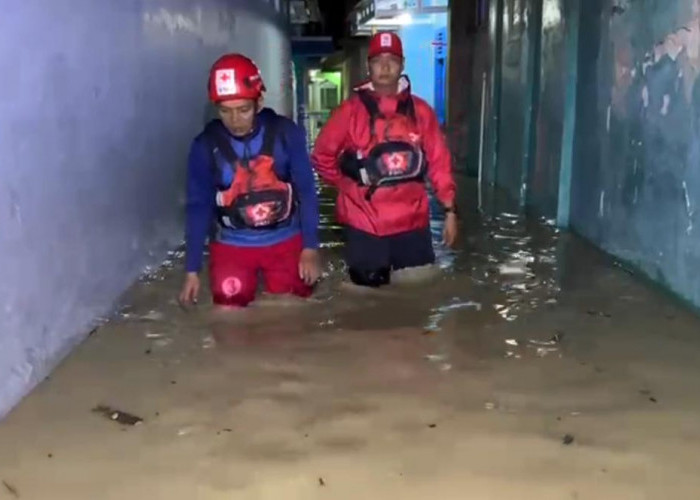 Tahun Baru 2026, Desa Prupuk Utara Tegal Banjir hingga Setinggi 1 Meter 