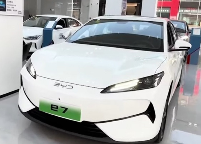 Dibanderol Rp200 Jutaan, Mobil Listrik BYD E7 Punya Keunggulan Ini yang Cocok Buat Anak Muda