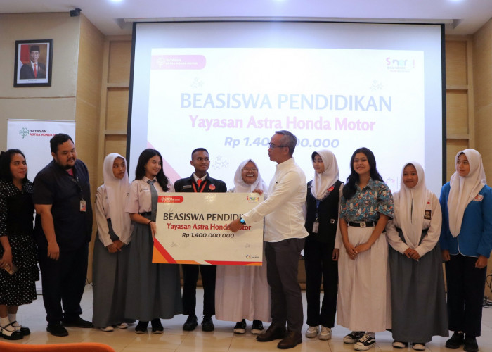 Yayasan Astra Honda Motor (AHM) Beri Beasiswa Pendidikan Rp1,4 Miliar untuk Ratusan Duta Safety Riding