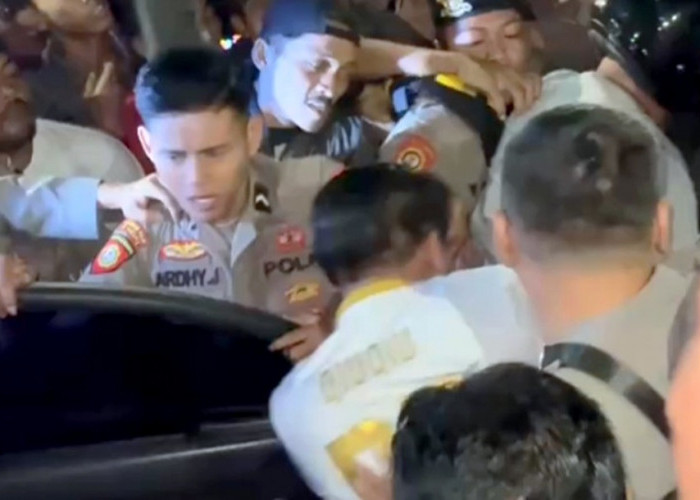 Nyaris Jadi Bulan-bulanan Warga, Dua Pelaku Curanmor di Tegal Digelandang ke Mapolres