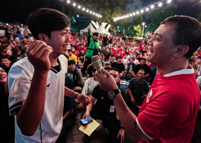 Sorak Ribuan Warga Semarang Nobar Timnas Indonesia Bersama Ahmad Luthfi