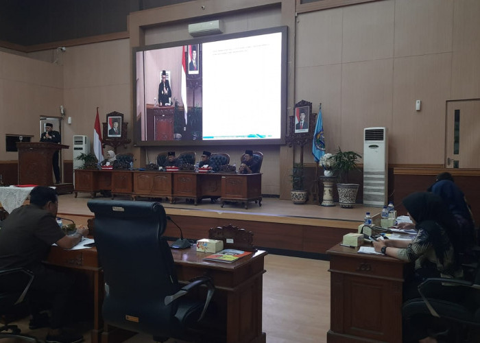 Wali Kota Sampaikan LKPJ dalam Rapat Paripurna DPRD Kota Tegal