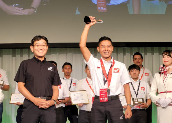 Mantap! Teknisi Sepeda Motor Honda Indonesia Sisihkan Peserta dari 7 Negara Menjadi yang Terbaik di Dunia