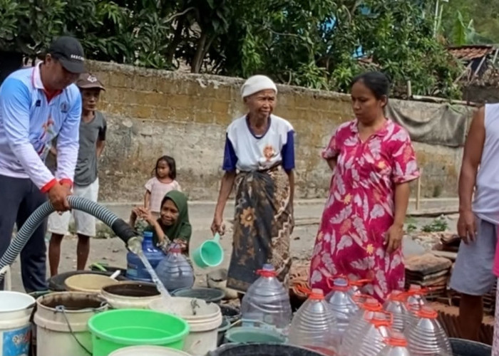 1.000 Liter Bantuan Air Bersih Kembali Disalurkan ke Warga di Brebes