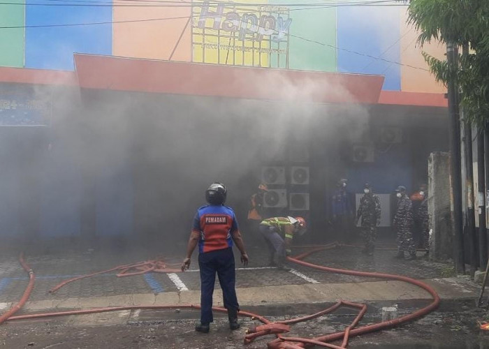 Tak Memakan Korban, Kebakaran Tempat Karaoke di Tegal Diselidiki