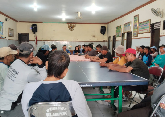 Saluran Irigasi Tertutup Urugan Pembangunan Pabrik, Warga di Brebes Protes