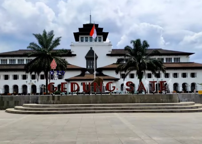 Mitos Gedung Sate Bandung yang Tinggi akan Sejarah dan Misteri